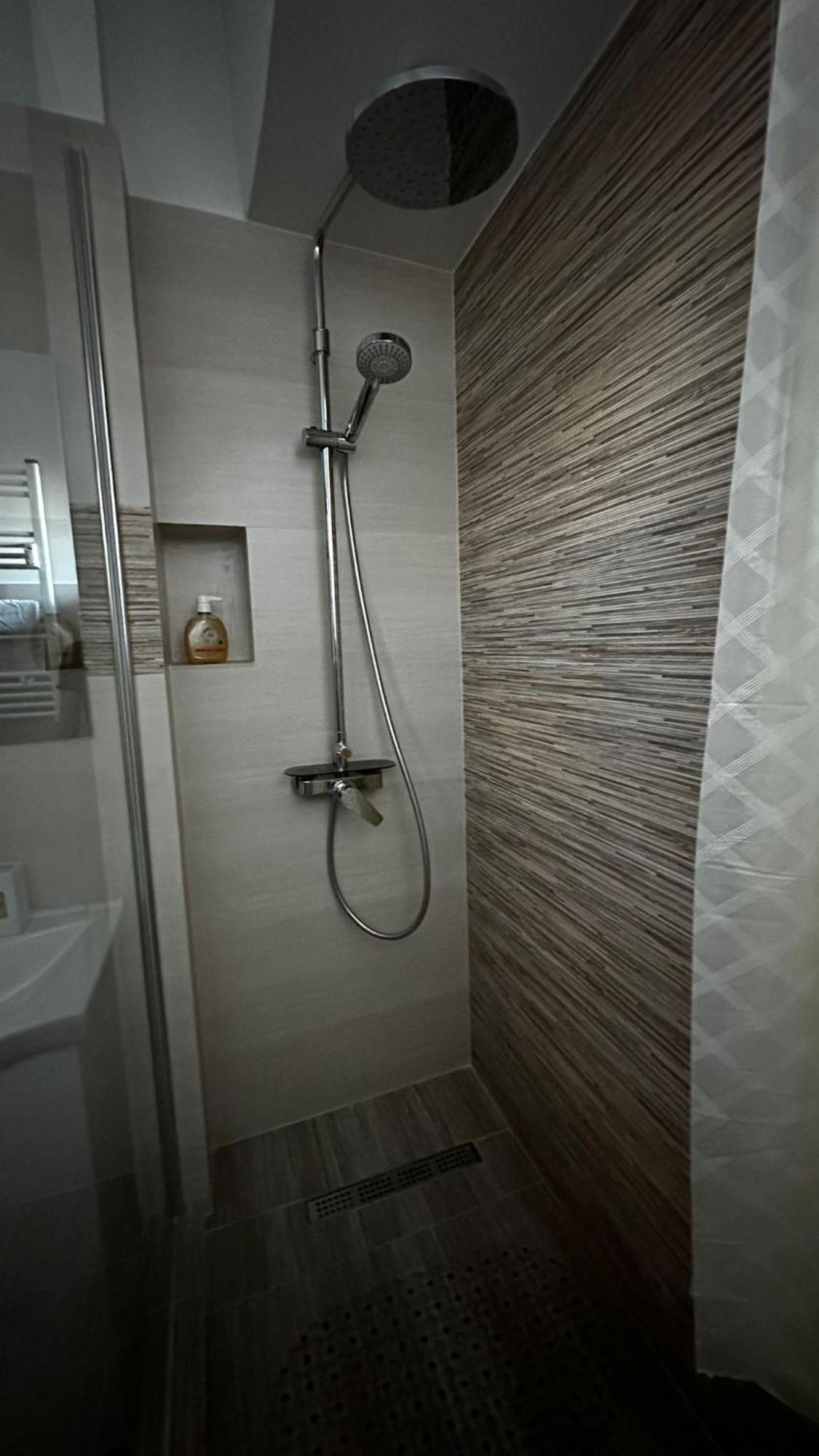 Sofiart Apartment Bucharest Luaran gambar
