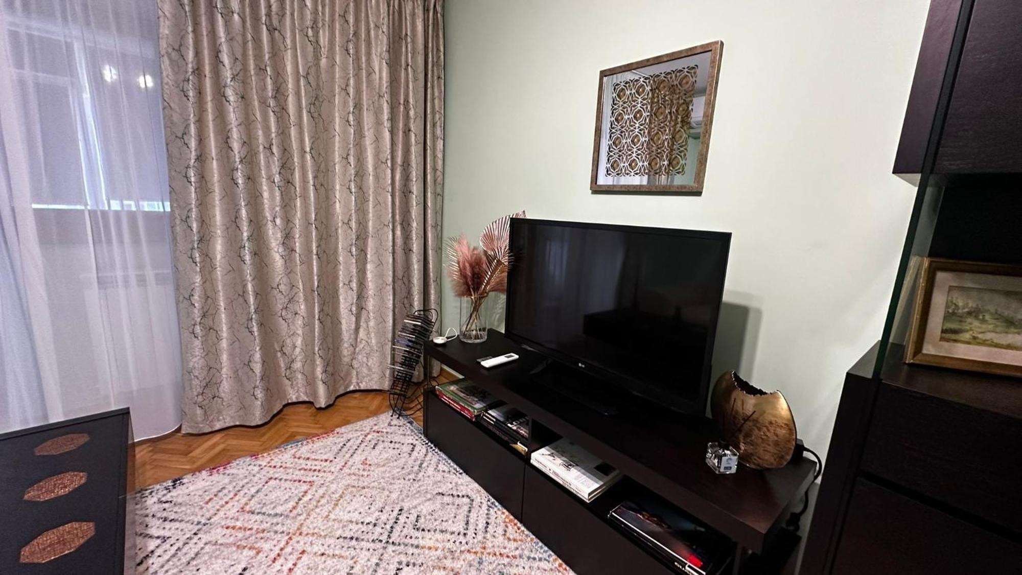 Sofiart Apartment Bucharest Luaran gambar