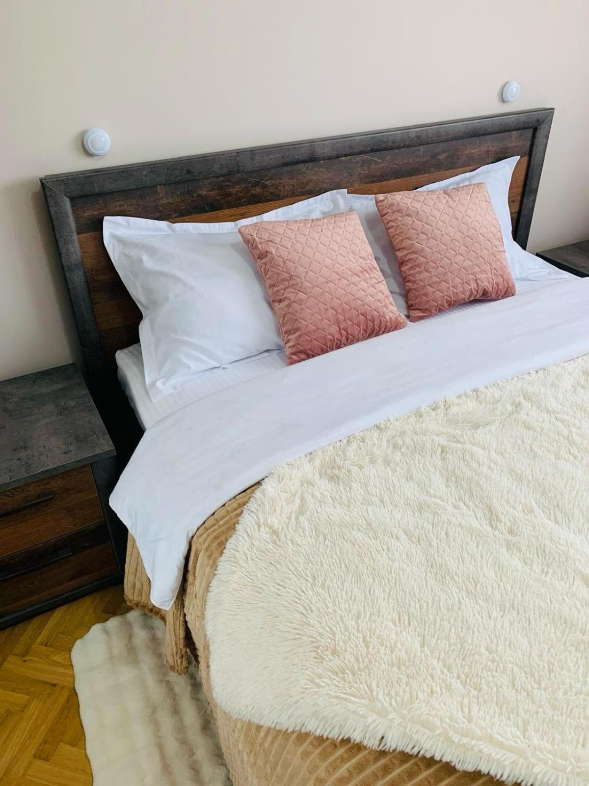 Sofiart Apartment Bucharest Luaran gambar