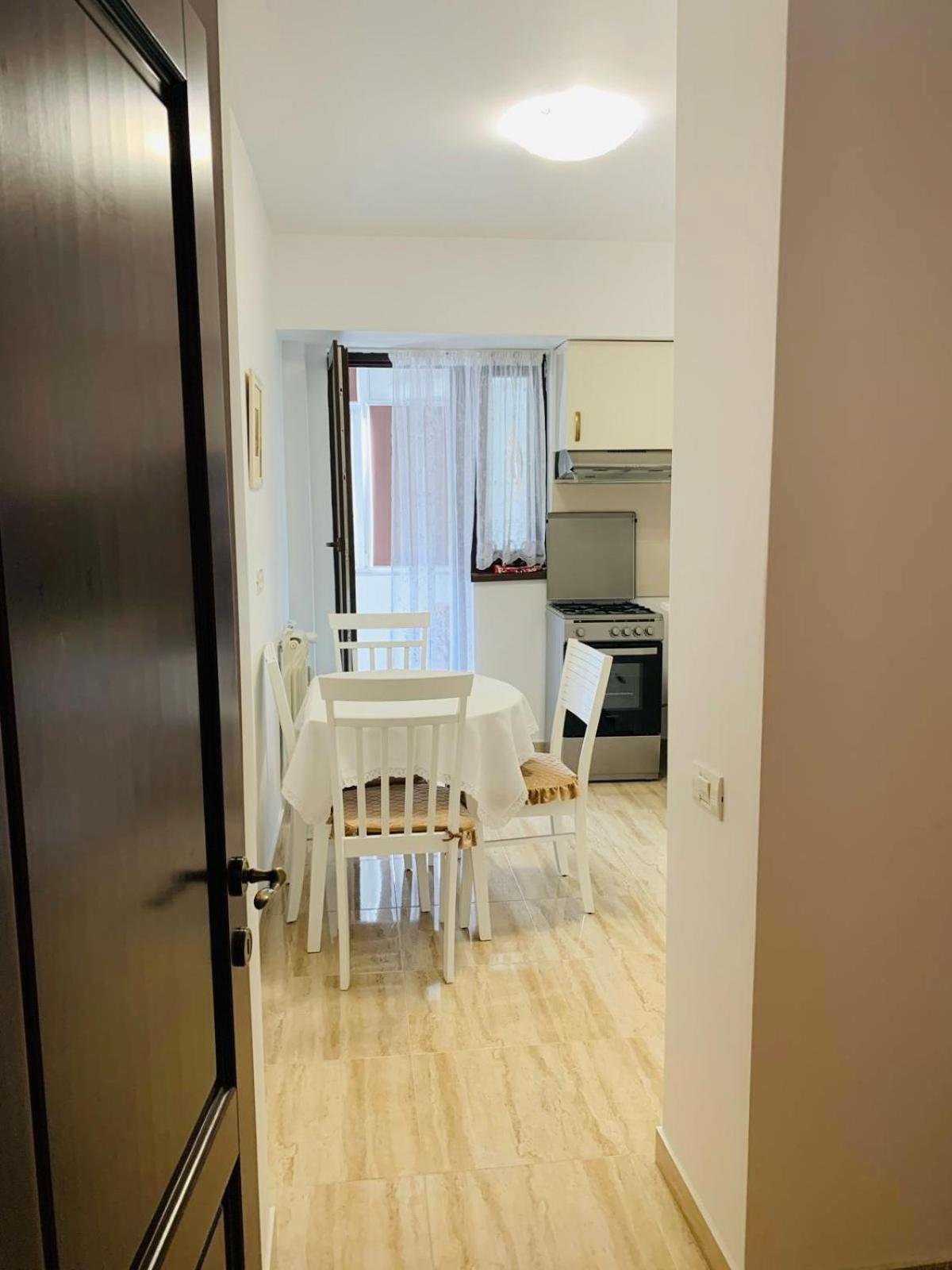 Sofiart Apartment Bucharest Luaran gambar