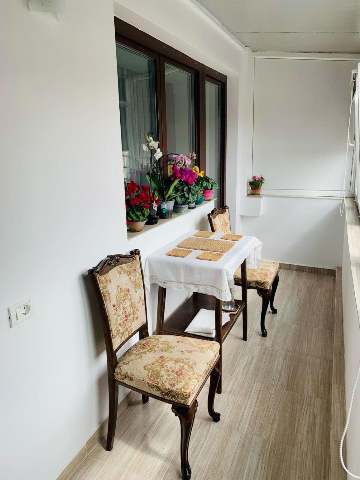 Sofiart Apartment Bucharest Luaran gambar